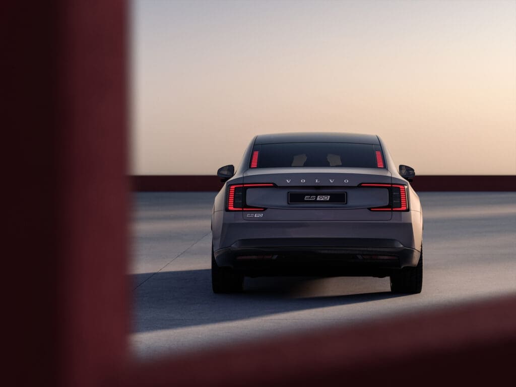 Volvo ES90 Back